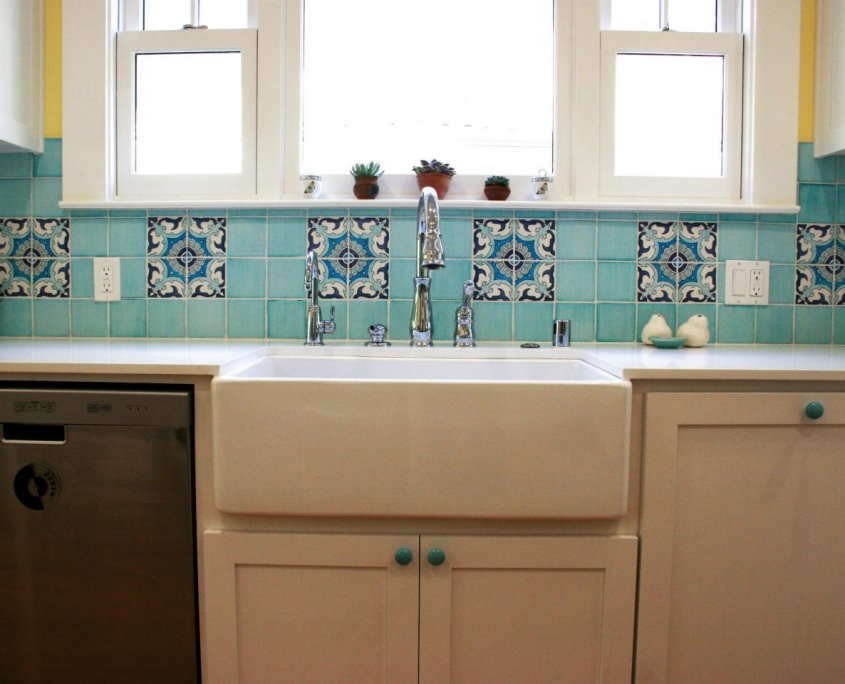 ceramic tile kitchen cottage farmhouse