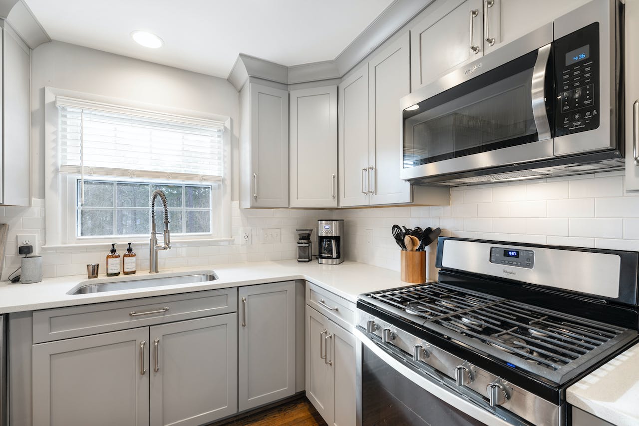 Different types of kitchen cabinet styles to choose from