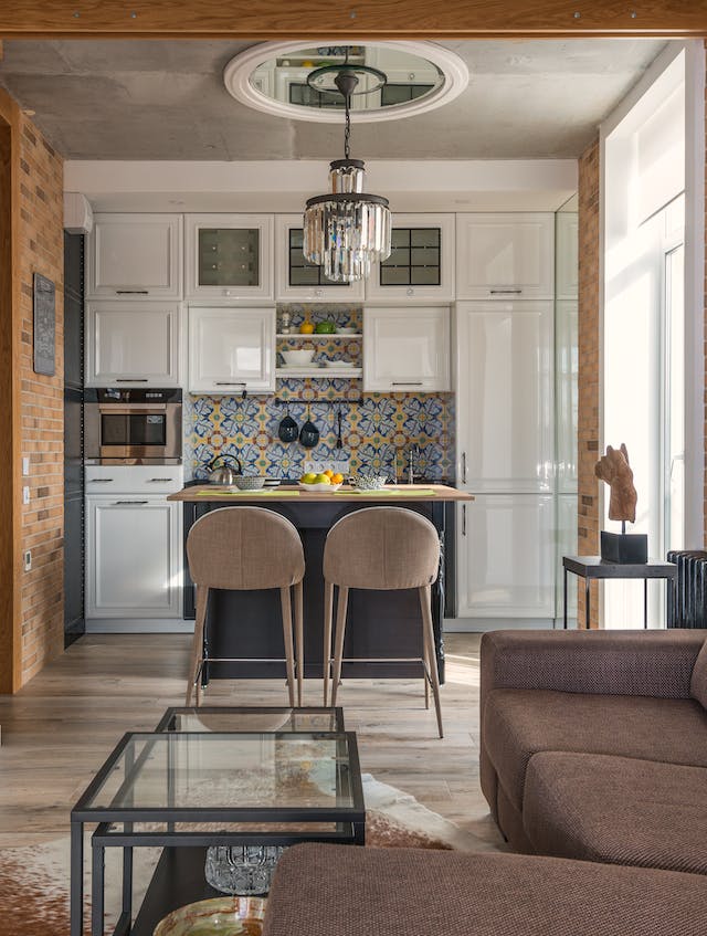 Open-Plan Farmhouse Kitchen With Unique Accents